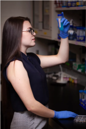 Challenging year, but another fierce #womenInScience completed yet another awesome thesis. Cool empirical results implicating the role of the forebrain in skull development in a frog. Master Erin McKenzie is off to Oxford for clinical embryology. Good luck! #MaddinLab #EvoDevo