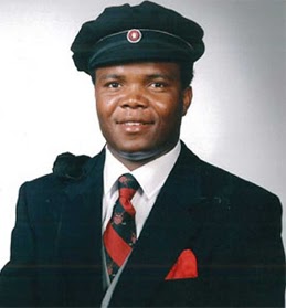 I dag er det 15år siden politimannen Trond Volden drepte Eugene Ejike Obiora. I dag er Trond Volden operasjonsleder i politiet. Han ble aldri straffet for drapet. #stoppVolden