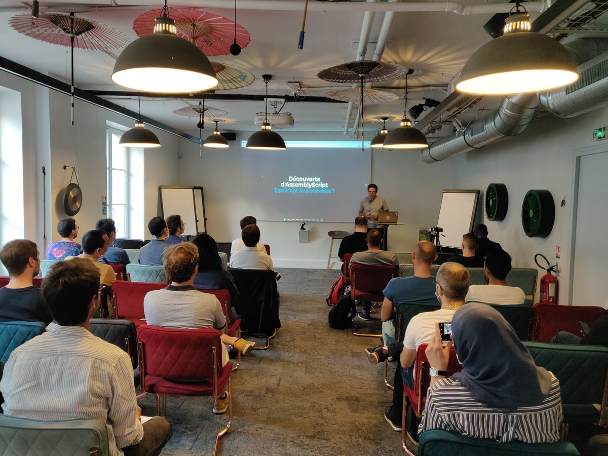 ParisTypeScript's tweet image. On stage, @Alex_Victoor nous parle d&apos;@AssemblyScript ! Un sujet qu&apos;on attendait depuis longtemps à Paris TypeScript 😁

#webassembly
