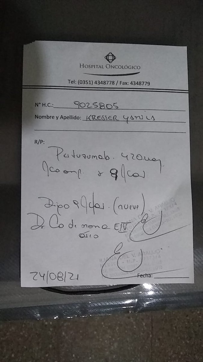 _1AgusAvila's tweet photo. Pueden RT? Mi vecina Yamila sufre de cáncer de mamá, lamentablemente se le hizo metástasis y se le fue a los huesos. La Nación como de costumbre no autoriza que le brinden su droga y la tiene que pagar, son dos drogas ambas de un valor de 100k. Yami está haciendo rifas para+ https://t.co/u9OSXYEoLA
