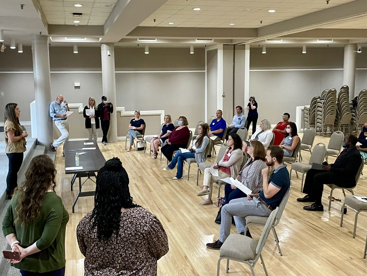 LeadershipAiken's tweet photo. Congrats to the 20 members of the 21-22 class of Leadership Aiken County who had their kickoff reception today! They heard from Board members, picked up tips about their upcoming retreat @GravattCCC, &amp; began getting to know one another. They’re in for a great ride! #AikenSC https://t.co/DmPqkWSHHk