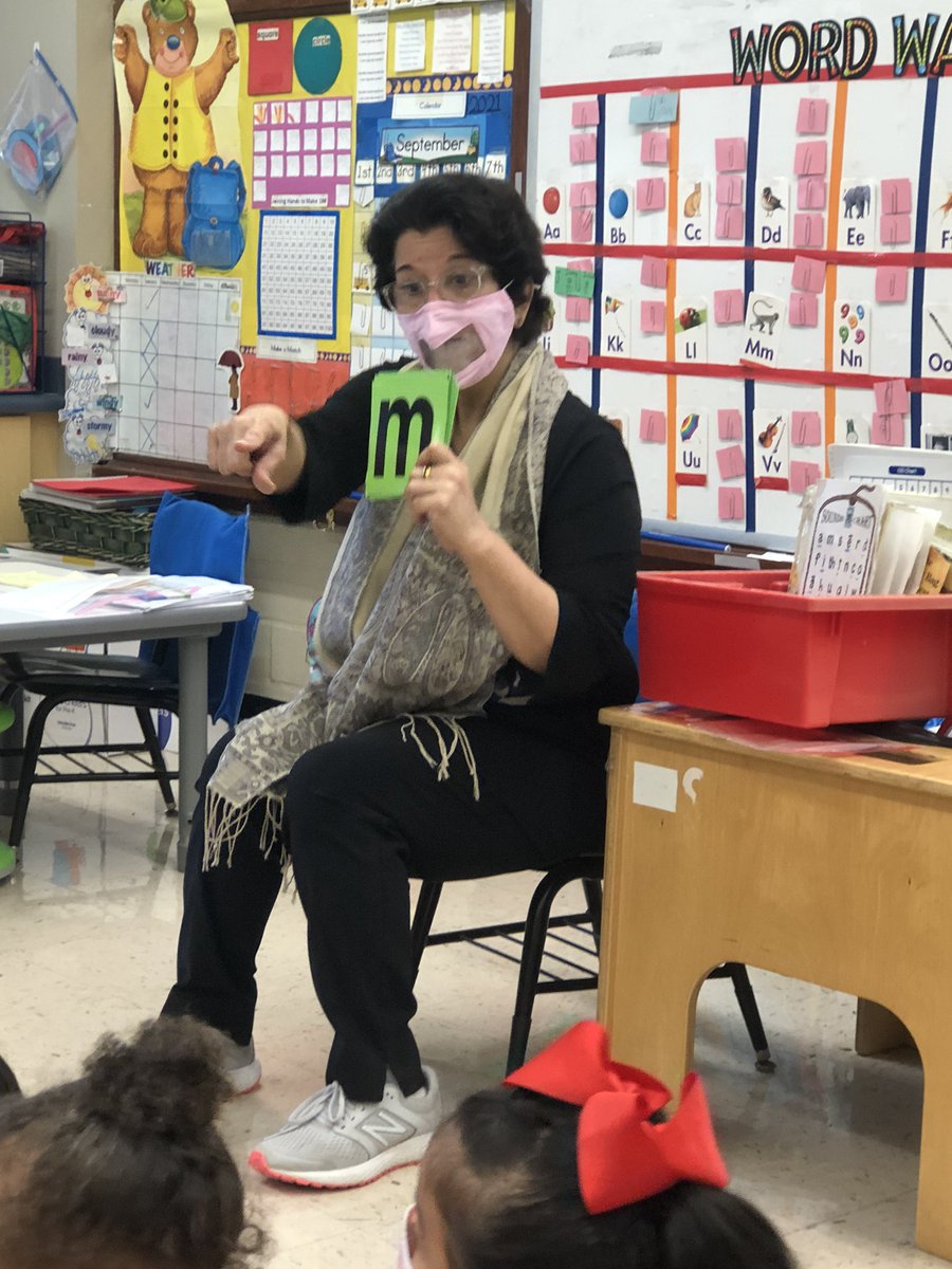 MolinaMmolina1's tweet image. Great teaching in Pre-K and Kindergarten!! #suttonbears 🐻 🙌
