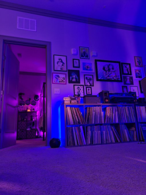 Vibin hard over here https://t.co/CqNPRvHmdS<a href="/tag/wine"class="tags"><span>#wine</span></a><a href="/tag/fancy"class="tags"><span>#fancy</span></a><a href="/tag/sipping"class="tags"><span>#sipping</span></a><a href="/tag/wineoclock"class="tags"><span>#wineoclock</span></a><a href="/tag/winetime"class="tags"><span>#winetime</span></a><a href="/tag/winelover"class="tags"><span>#winelover</span></a>