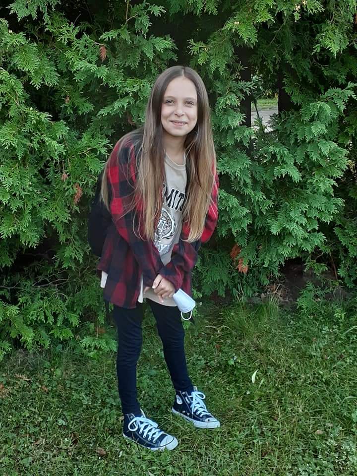 BabyKRx's tweet photo. back to school finally, I'm so excited!
✏️💻✂️📚📏🤓🤩😎📐📚✂️💻✏️
#BabyKRx #BackToSchool #School #SummerIsOver #EndOfSummer #SummerVibes #Summer2021 #Hedges #Photography #SacredHeartCatholicSchool #MidlandOntario #SimcoeCounty #TayTownship #SmallTown #Canada #Canadian https://t.co/TMIWwAoYHI