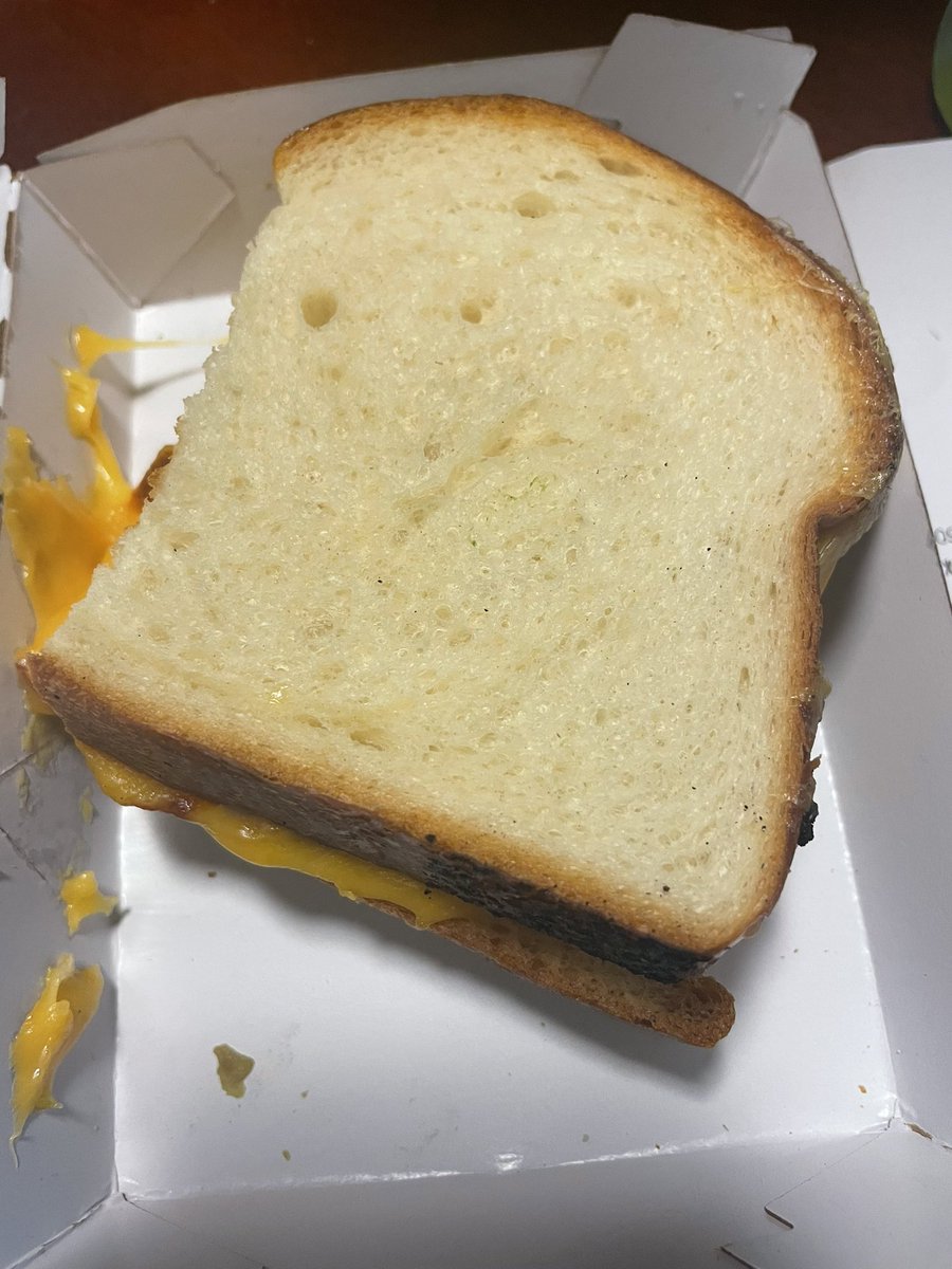ItsMonaeA's tweet photo. @panerabread what’s good with y’all grilled cheese? It’s my favorite to order with a green goddess salad, but today I was given an undercooked grilled cheese. When I asked to have it cooked correctly, I was told that the machine would burn it. 🤔🤨 also the container was dirty. https://t.co/BS6fJwMC6z