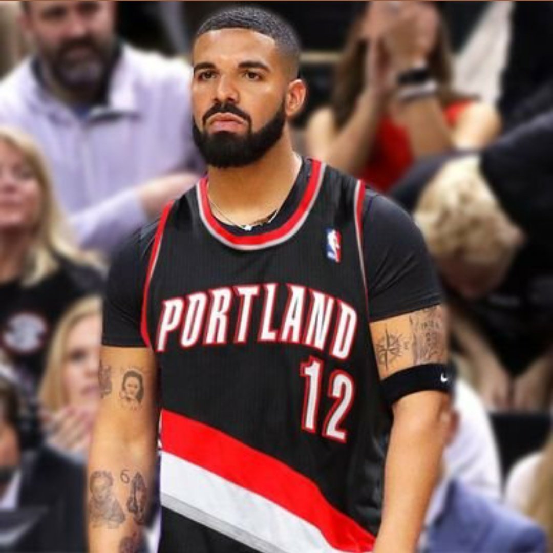 NBAttHallOfFame's tweet photo. Discurso do @FefoBlazers;

Fefo Blazers é HOF.
acima de mim não tem ninguém. abaixo de mim tem todos.
Aprecie o deus vivo Fefo Blazers. tenho alguns meses e já sou o Goat, é difícil odiar Fefo Blazers.

Padrinho: @JalenBrasil https://t.co/QulbwOo4h8