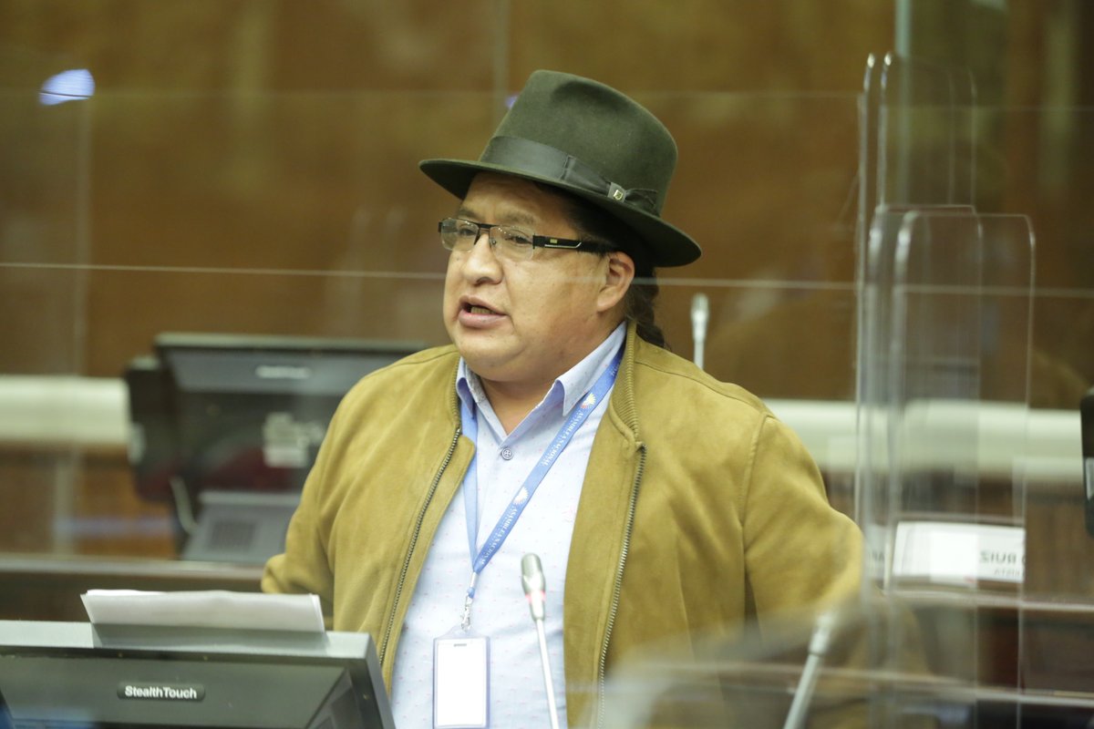 #PlenoLegislativo | <a href="/ManuelMedinaQ/">Manuel Medina</a> manifiesta que debe observarse la realidad de los agricultores para que se aplique políticas públicas que beneficien a este sector. Exhorta al Gobierno Nacional a entregar créditos para reactivar la producción.