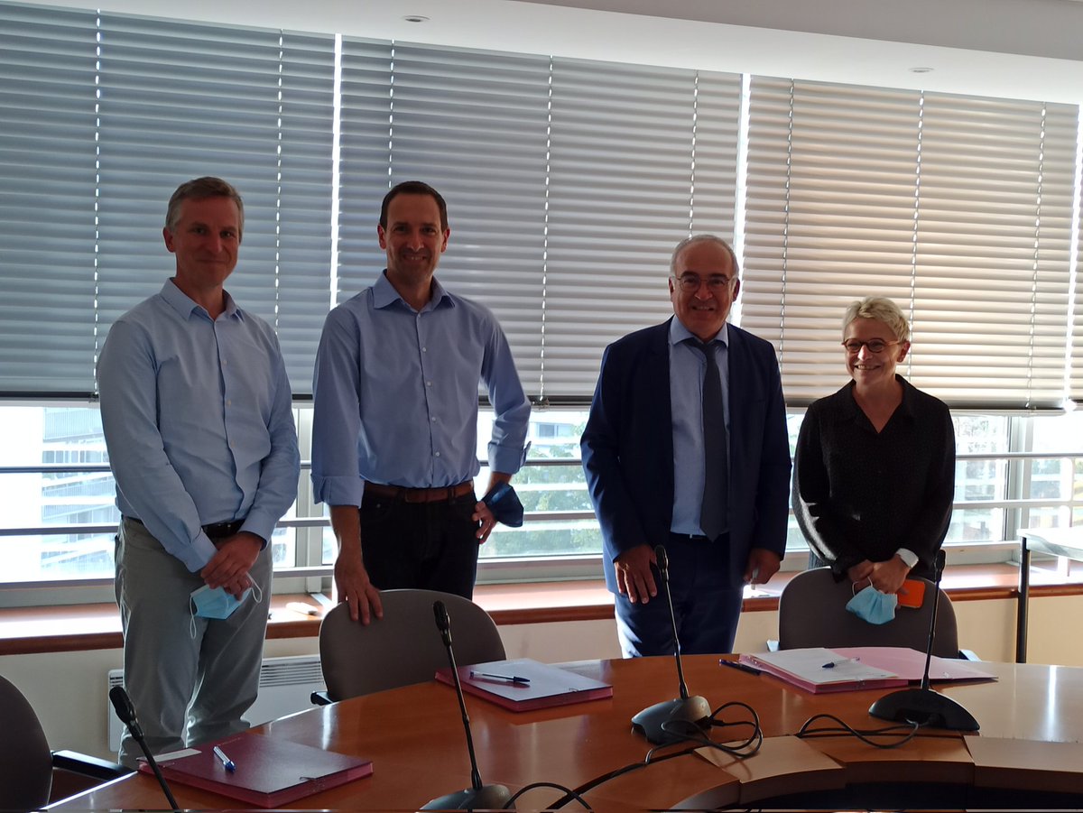 bodin_tanguy's tweet photo. #CPTS
Signature de la CPTS Paris 8 avec l'Assurance Maladie de Paris, le Service Médical et l'#ARS_IDF
➡ Des professionnels motivés
➡ Des projets innovants : prévention, soins, article 51, #VaccinationCovid, Covid long
La poursuite d'une belle dynamique https://t.co/5pKCi5ej5r