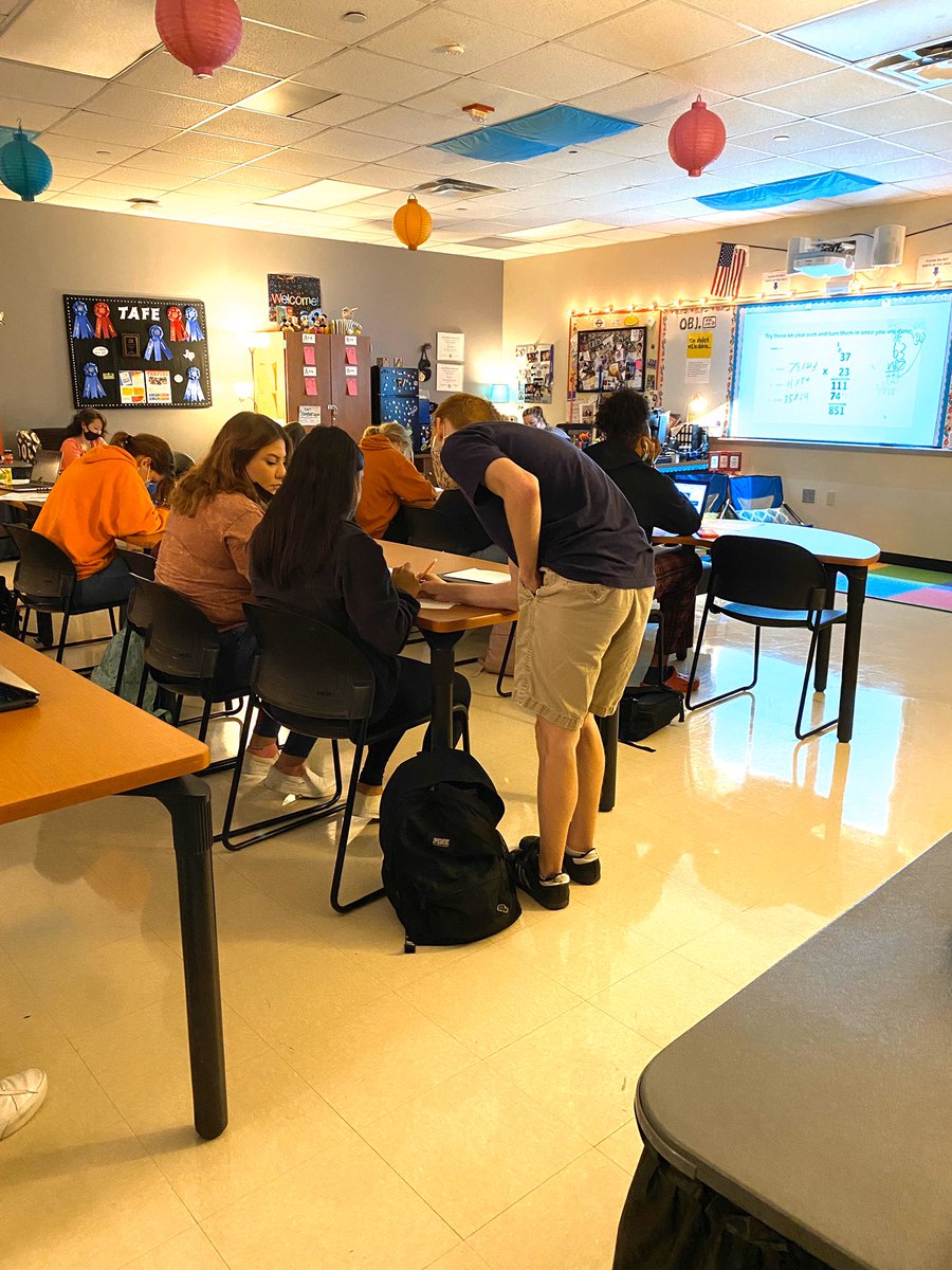 The year one students are teaching How to’s today!! #lifelonglearners #dentonisd <a href="/LaGroneAcademy/">LaGrone Academy</a>