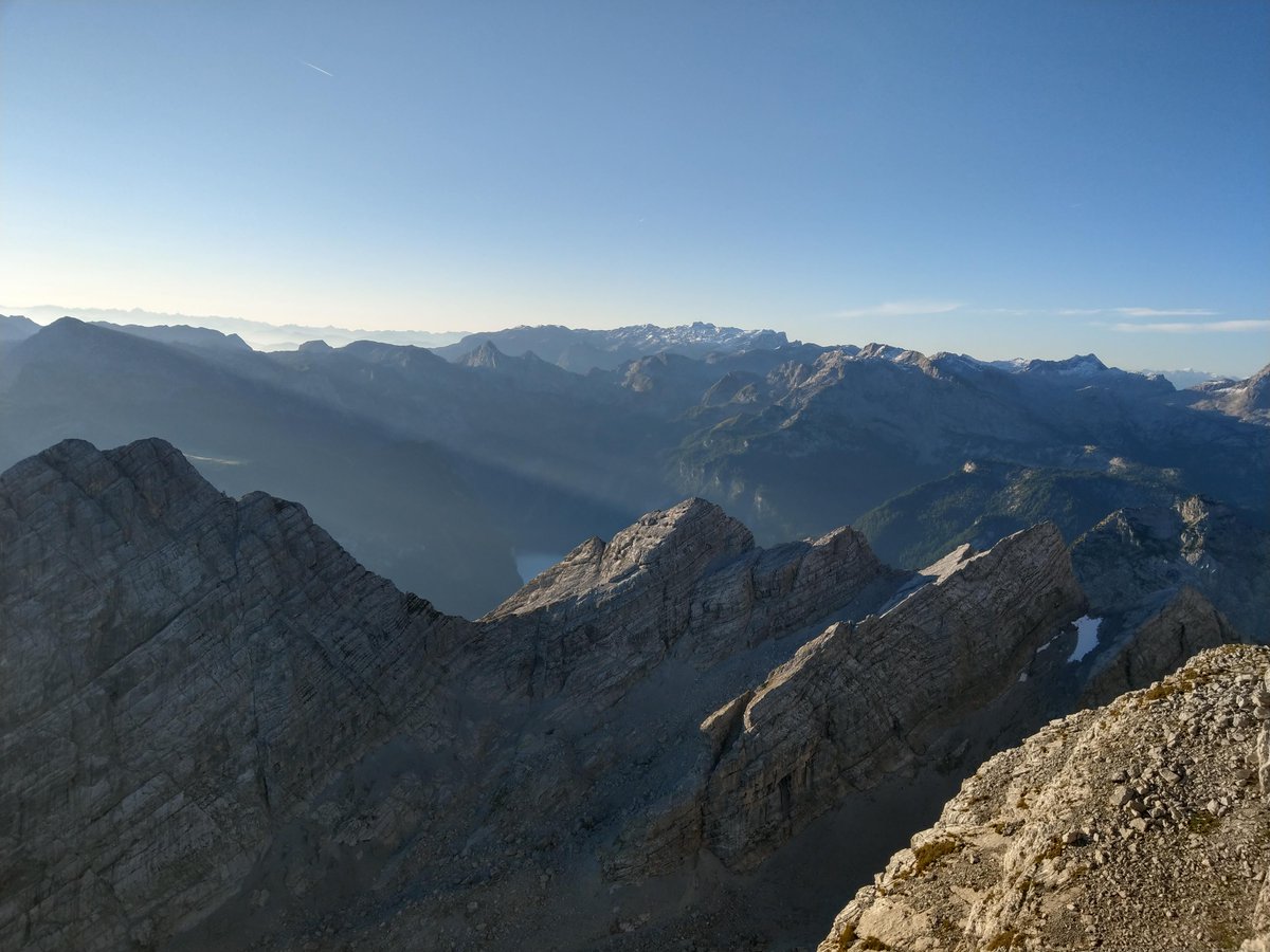 jaeger_d_berge's tweet photo. Weiter gehts mit ein paar Bildern vom Watzmann. Nach einer kurzen Rast haben wir uns den Weg nach oben gesucht. Die Sonne kam immer mehr raus es war herrlich.
#Bergsteigen #Wandern #Alpen #Watzmann #OBNBLOGGER #AbNachDraussen
@BGL_Tourismus @bergwelten @alpin_de https://t.co/Kj6IWgdc5V