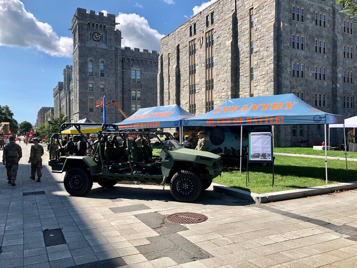 peocscss's tweet photo. @WestPoint_USMA @GoArmy @USArmy So excited to have the new Infantry Squad Vehicle there to showcase the IN’s “better boot.” #acquisitionwin #ALTSystem https://t.co/yHRjDtt4LR