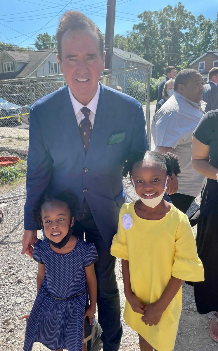 BHigginsBflo's tweet image. Loved every minute of the groundbreaking at @truebethelbc Commons in Niagara Falls, but what was the best part of our morning? Getting to spend some time with Jordin and Journey Pridgen. Glad to celebrate great things happening in the cataract city.