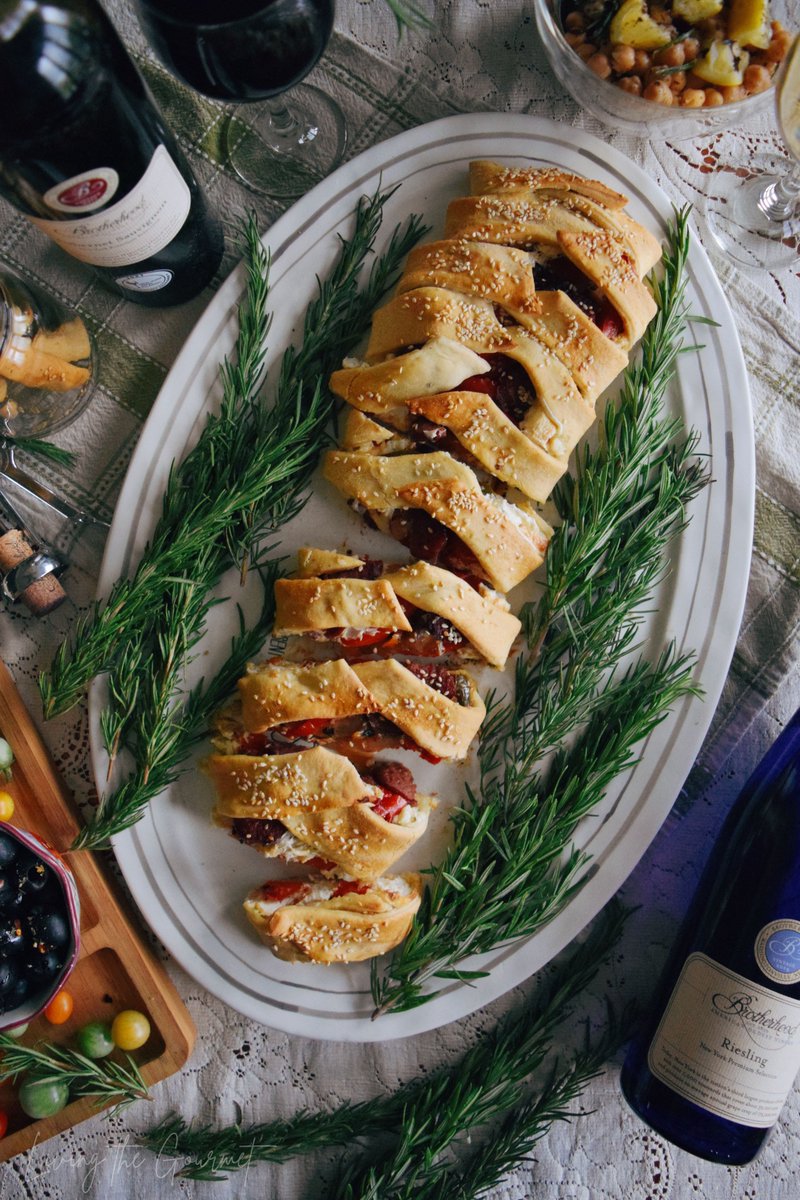 LTGfood's tweet photo. AD | We're sharing homemade Stromboli served alongside a pair of delicious wines from @brotherhoodwine on LTG today. https://t.co/V6udk4WQx1 #LTGcellar https://t.co/oBmSeasHox