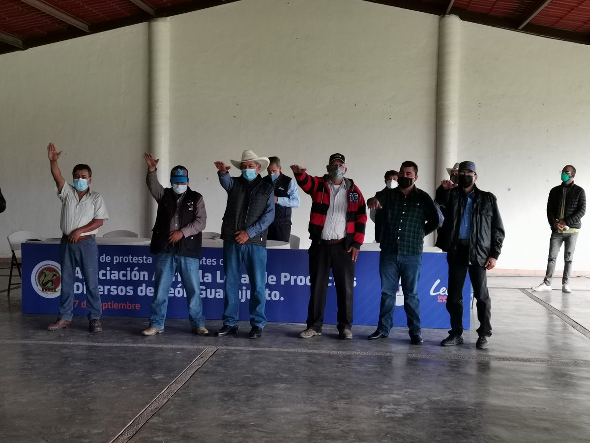 Rural_Leon's tweet image. Somo uno de los municipios más grandes del país y con un campo más desarrollado. 

Contigo y Por ti seguimos impulsando a los agricultores de la ciudad.

Hoy fuimos partícipes de la  toma de protesta de los integrantes Asociación Agrícola Local General de León.