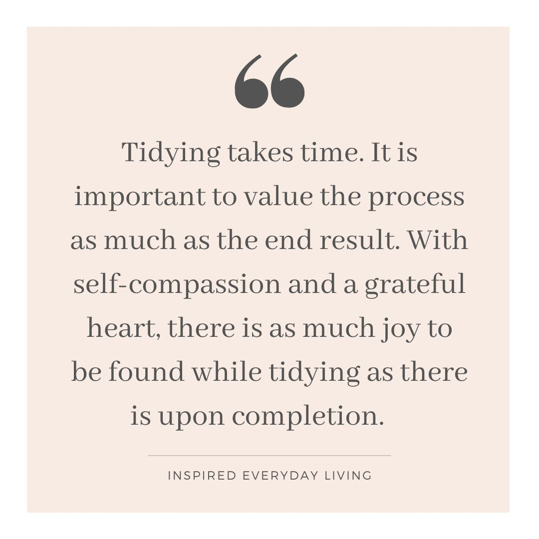 ForbesSisters's tweet photo. I have been watching @mariekondo 's beautiful and soulful Sparking Joy @netflix show✨
Since this is television, we don't get to see how long it actually takes her clients to tidy. In my experience-- both from years of decluttering since I was a kid and my over twenty years of w https://t.co/YkXAE9sPRB