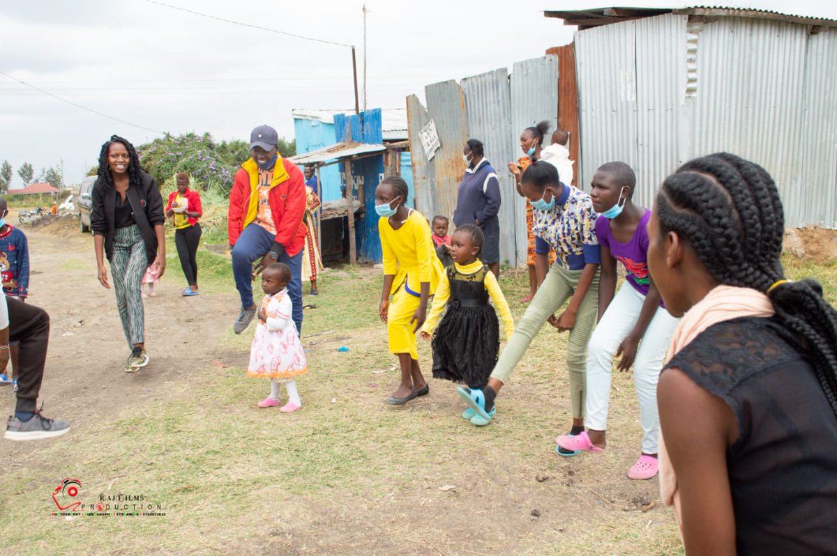 vuvuafrica's tweet photo. At Mercies Childrens Home 

#fotfollowback
#FOTfollowback https://t.co/DUaNz6Z9zb