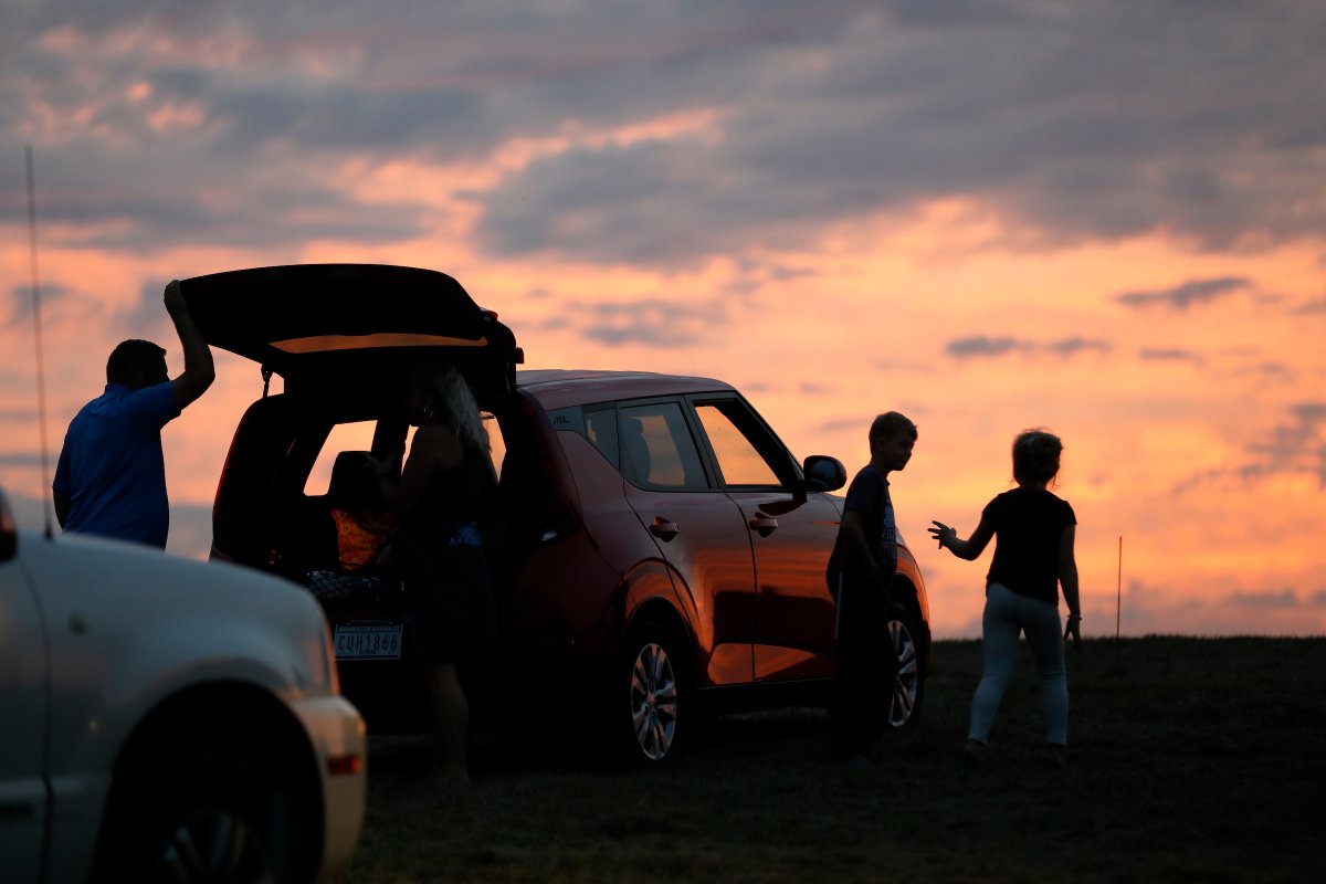 LexKyParks's tweet image. We've partnered with @livegreenlex to host Movie Under the Stars showing A Bug's Life for this year's Nature Hop! Enjoy this free, drive-in style outdoor movie night at the baseball complex at Shillito Park on Sat, Sept 18th! Pre-show begins at 6:30pm with the movie at 8pm.