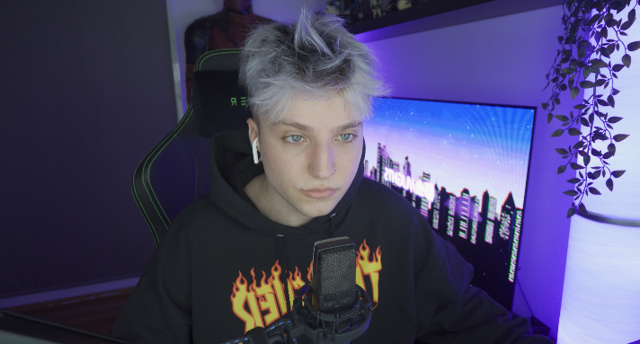xCryboy's tweet photo. HOY ES UN DIA TRISTE https://t.co/uUh9mP6vWA 
RT Y TE SALUDO https://t.co/pYlaqWwOjp