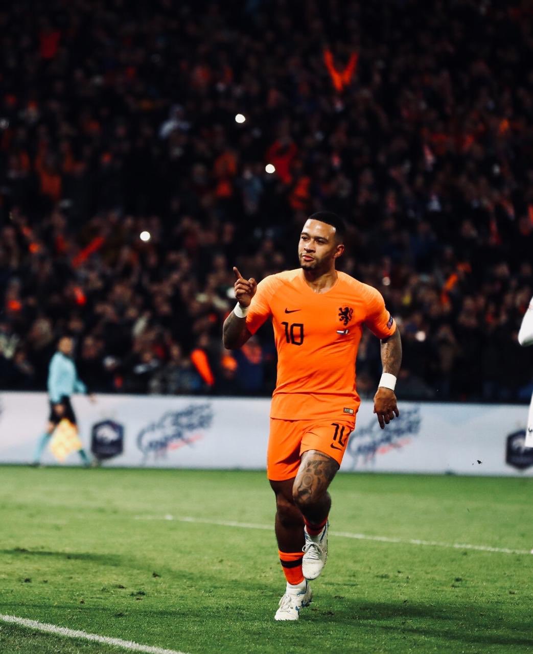 Memphis Depay: how Netherlands' troubled teen became a Dutch icon, Netherlands