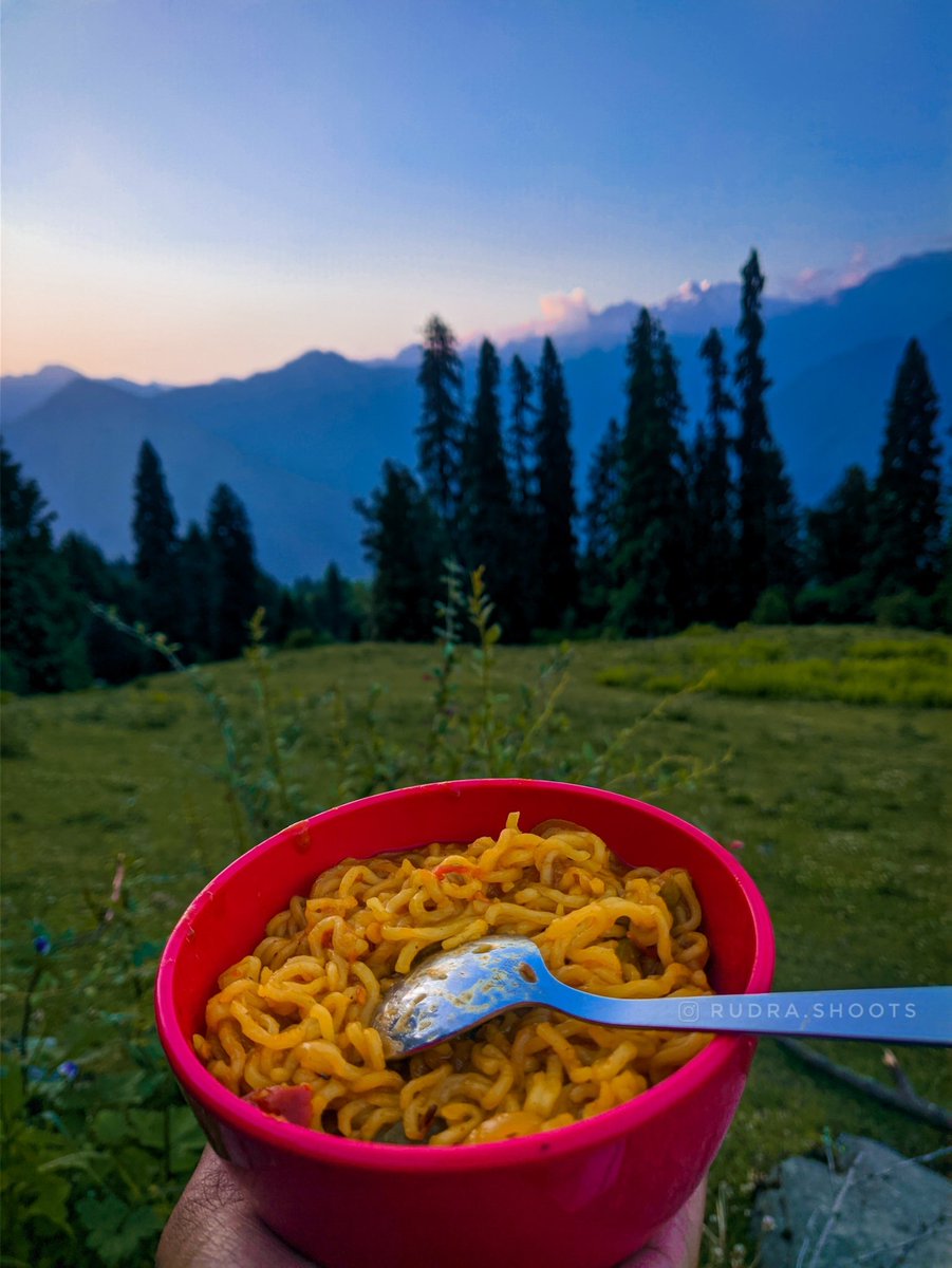 That feel of having this in the lap of mountains. #shotonphone 

instagram.com/rudra.shoots?u…

#world_photography_page #world_photography_hub #photographers_of_india #shutterhubindia #himachalpradesh #himalayas #trekking #camping #explorepage #explore #explorehimalayas #rudrashoots