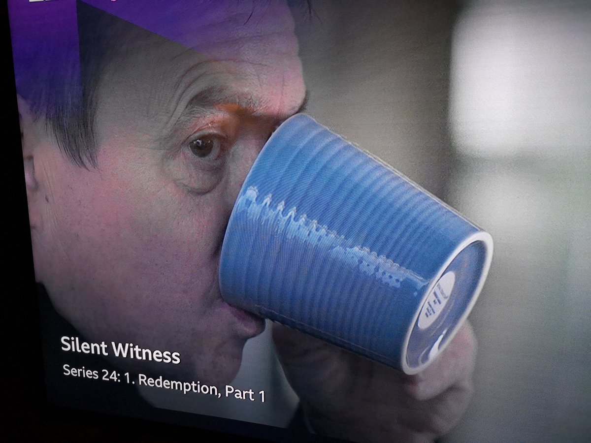 BlondeSeals's tweet photo. All new props at the #BBC1 in #SilentWitness. Even the laboratory mugs have the squeaky clean sticker still intact!
Why oh why do I notice these things? https://t.co/B3kFxe3Uzp