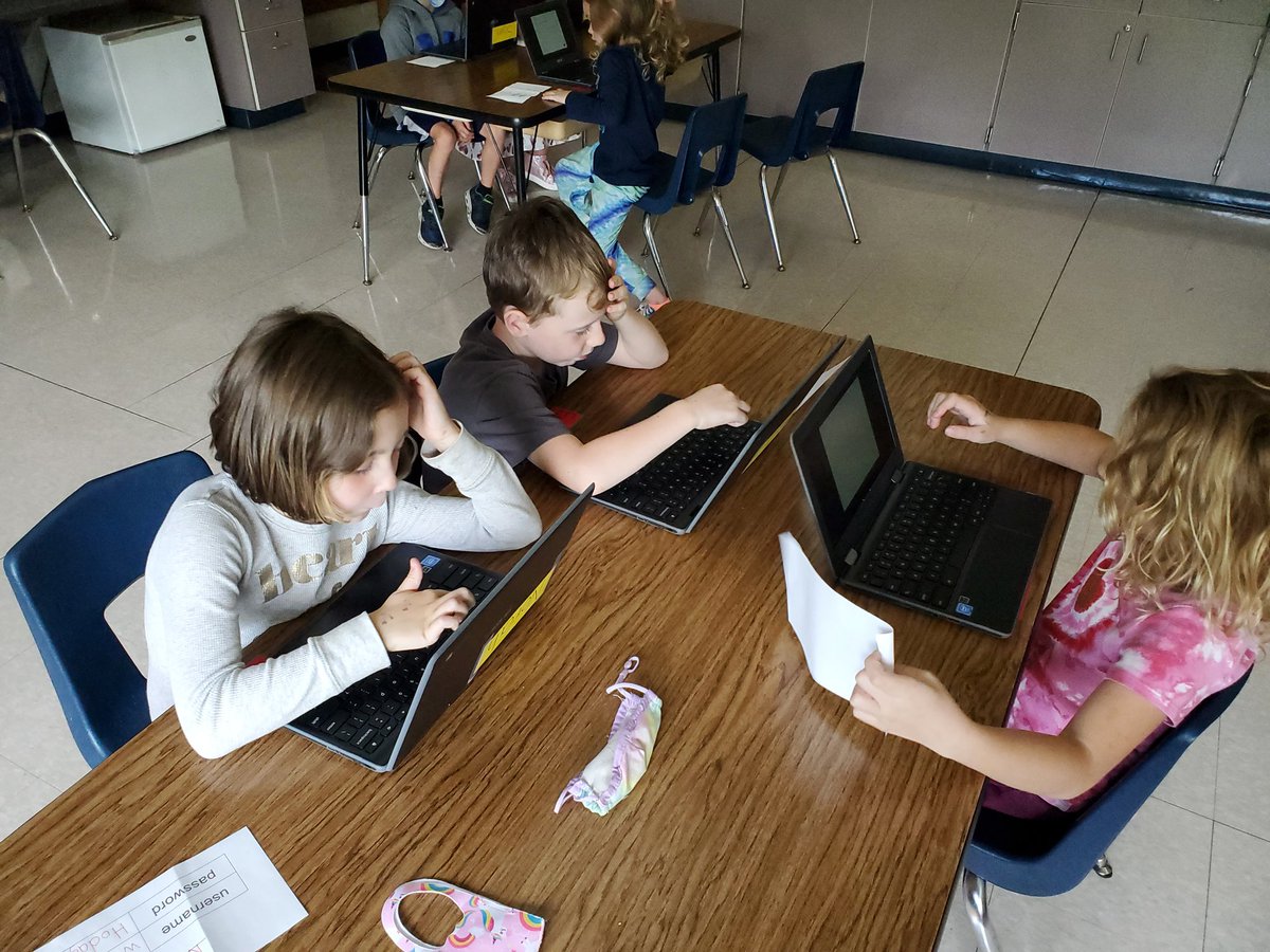 Deitz1stgrade's tweet photo. Logging into our chromebooks for the first time!  #PRACTICE  #NCESFAMILY https://t.co/DC8PLuf9cj