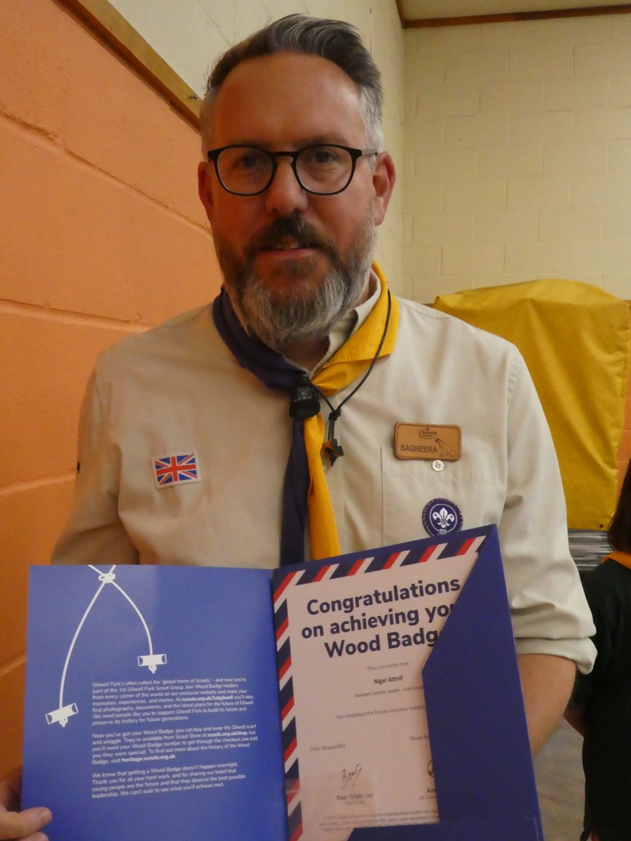 SuttonSnaggles tweet media