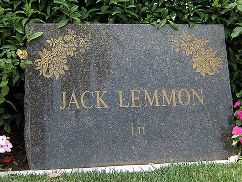 Tim_Burgess's tweet photo. Just been reminded of Jack Lemmon’s headstone 😢 https://t.co/nwKW4TZQvY