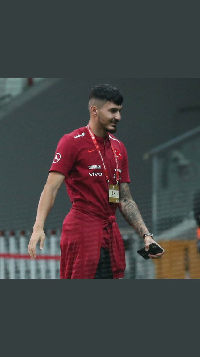 murat_masyan's tweet image. Ugurcan efendi biz seninle ayni kişilikte deilz üzülüyoruz ama senden tek isteyimiz maç sonu  ayni böyle sahayi terk ed direk git otobüse otur