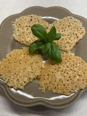 Simpleceleb's tweet image. We pride ourselves at The Simple Celebration by posting simple, tasty recipes and this may be our simplest yet!  Just one ingredient, a few minutes in the pan, and a delicious, crispy side is ready.  #parmesan

thesimplecelebration.com/2021/09/one-in…