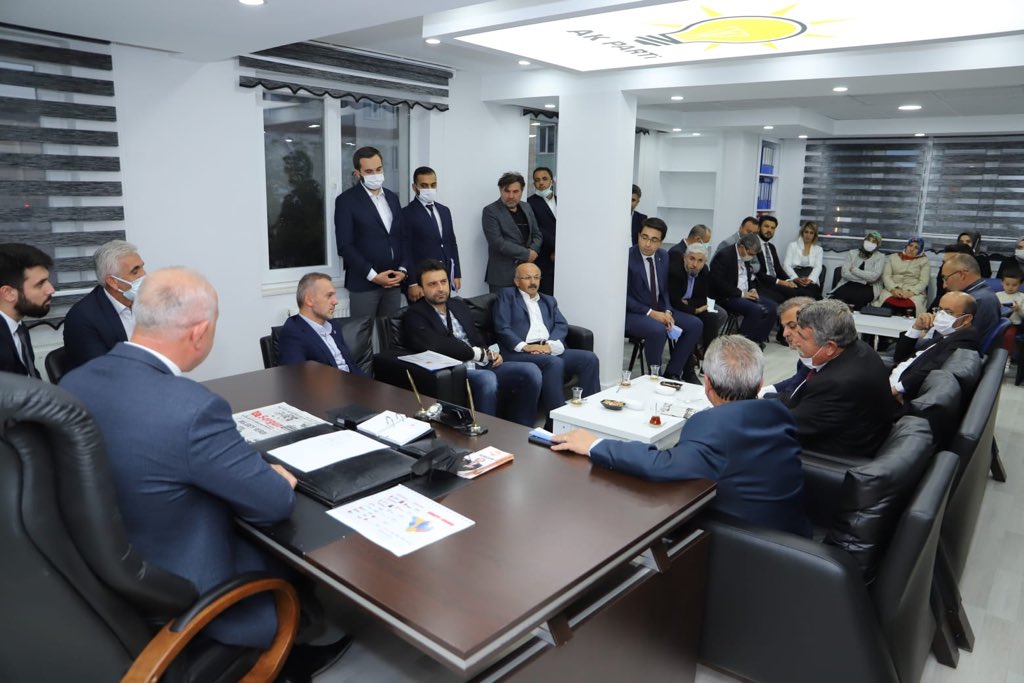 Yozgat İl ve Belediye Başkanlığımız sonrasında Akdağmadeni, Sorgun, Boğazlıyan, Saraykent, Çayıralan, Çandır, Çekerek, Aydıncık, Kadışehri ilçe başkanlarımızla bir araya geldik. 

Başta İl başkanımız olmak üzere ilçe başkanlarımız ve tüm Yozgat teşkilatımıza teşekkür ediyorum.