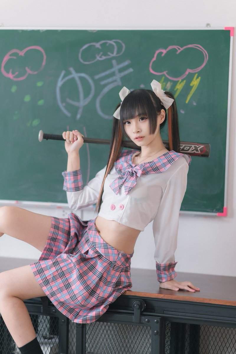 RinaCosplay's tweet photo. Any problem? 🥰❤️ #Cosplayer #studentsuit #CosplayerTH https://t.co/mVdU875x5X