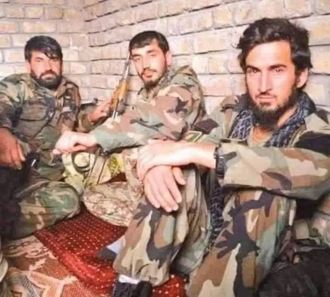 EURTIMES's tweet image. Hungry stomach, sleepy eyes, tired body but strong will. #Panjshir