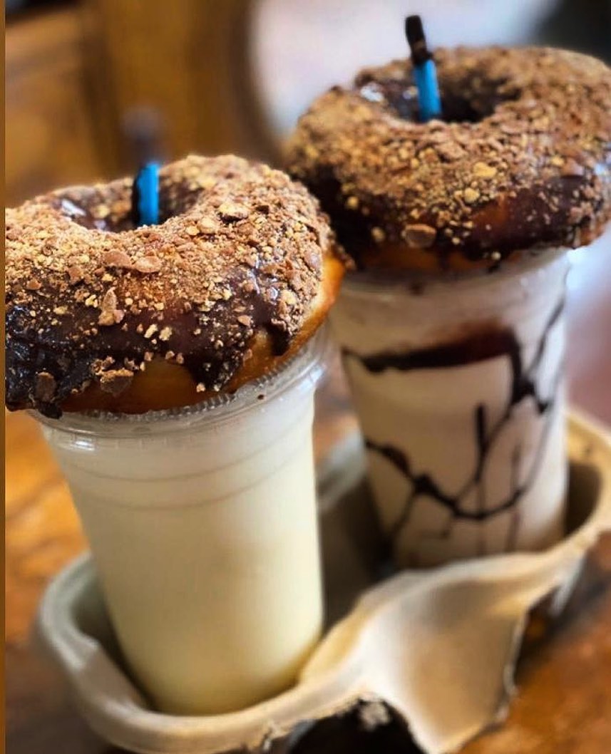 coolasleicester's tweet photo. Coffee, thick shakes and big bakes. Northants favourites, Butterwick Bakery will be opening their newest store in Market Harborough. Coming soon!
Expect homemade doughnuts, brownie stacks and more.
#leicester #marketharborough #butterwick https://t.co/UnGtD1ppTA
