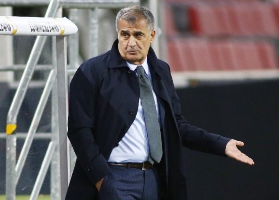 Trabzonlu olup plakayı yazdıran Şenol Güneş hocamızı kutlarız 👏🏻 

6-1