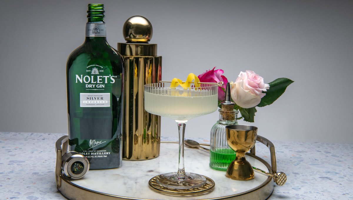 NOLETSGins's tweet photo. Corpse Reviver's *may* have the power to raise the dead, but they're also bright, bracing classic cocktails, EXCELLENT when made with NOLET'S Silver.
https://t.co/vaDJpQHqGi
#CorpseReviver #Cocktail #HairoftheDog #ClassicCocktail #HalloweenCocktail #Gin #Recipe #NOLETS https://t.co/0PWnfIr2jt