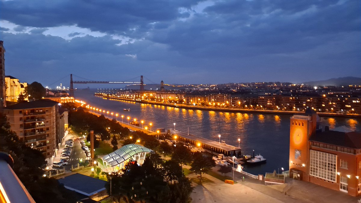 Noche guapa de luz...🙃🙂😉