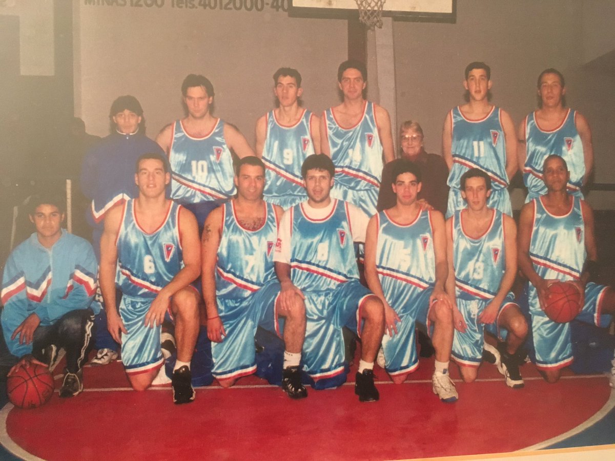 frydmanmartin1's tweet photo. Felices 83, Waston querido!!!🏀
#DeQueruza @waston_guruyu https://t.co/wGh2SYk2iR