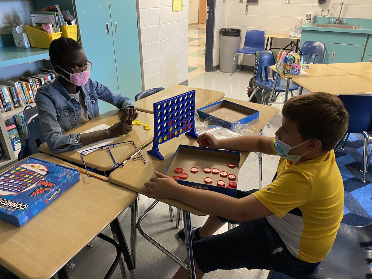 CaseyNash_EPiC's tweet photo. We are back in action with after school activities! Gaming Unplugged is off to a fun start! @Eastgate6NKC https://t.co/KxDdDmhdEG