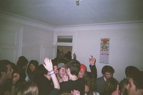 OlympiakosHest's tweet photo. De pronto hay una banda de gente en mí casa
#Partybots https://t.co/HaQpYlMVPs