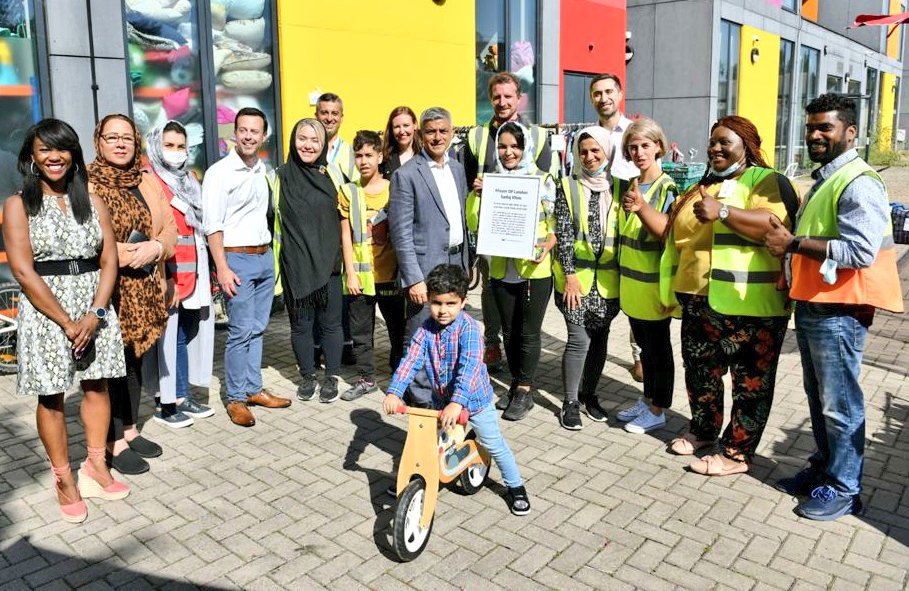 Sadiq Khan tweet media