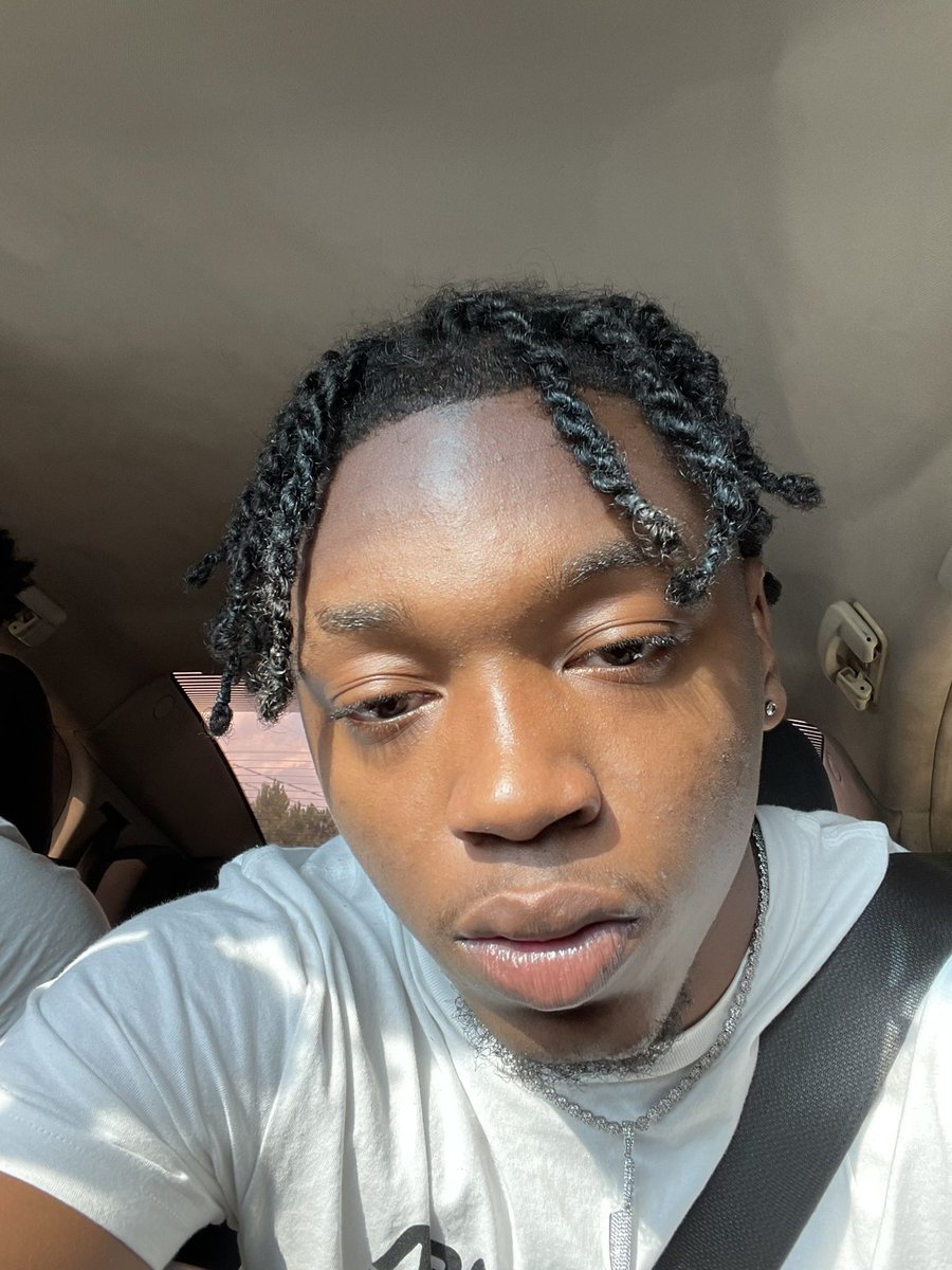 lilmxri_'s tweet photo. hi flics 🍃 https://t.co/0dEtj8qkMP