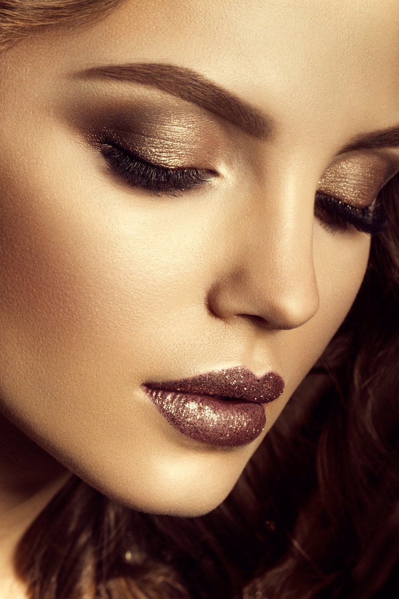 Seattle-based luxury lifestyle brand, Rossario George announces the addition of the RG Beauty facial contouring and Shimmer and Shine metallic eyeshadow pallets. Read the following #pressrelease to learn more: prweb.com/.../rossario..…
#announcement #beauty #cosmetics #makeup