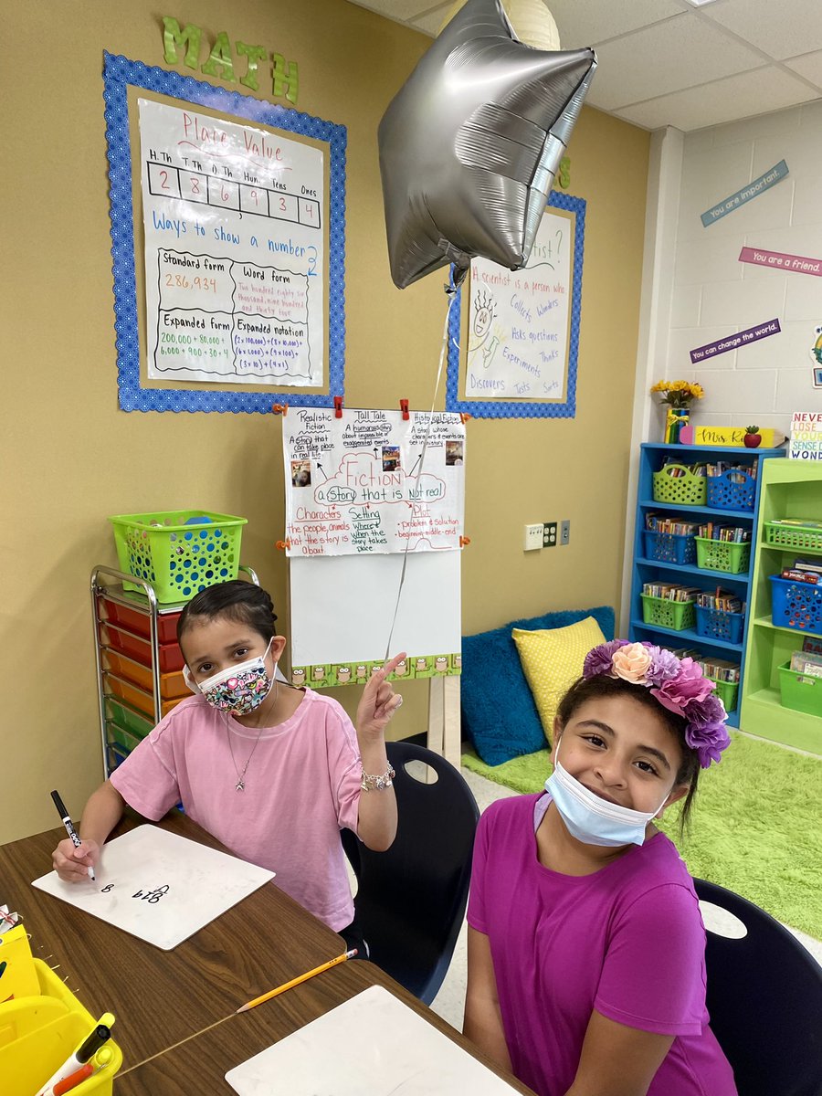 MrsKill3rd's tweet photo. Thank you to my fellow NISD teacher @__amandaaguilar for posting your rounding balloon lesson! My kids loved it! #PLC #ThirdGrade #MoraLegacy https://t.co/zYNQeQb5ma