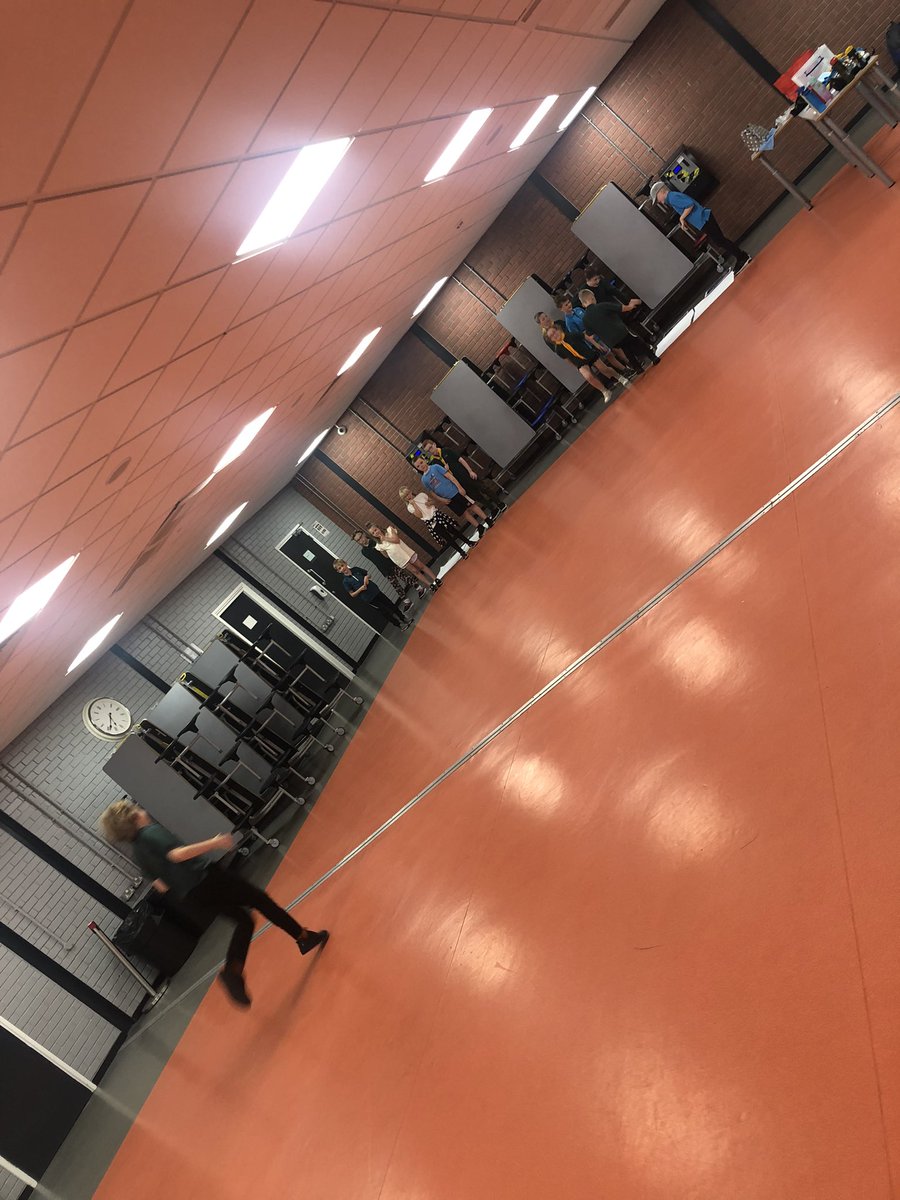 3rdwashscouts's tweet image. Wibbly wobbly, wibbly wobbly…Jelly on a…Cub Scout Law and Promise! We worked in teams tonight getting our hands messy in @hartleysfruit jelly! @UKScouting #programmelaunch #makingmemories #messybutlotsoffun