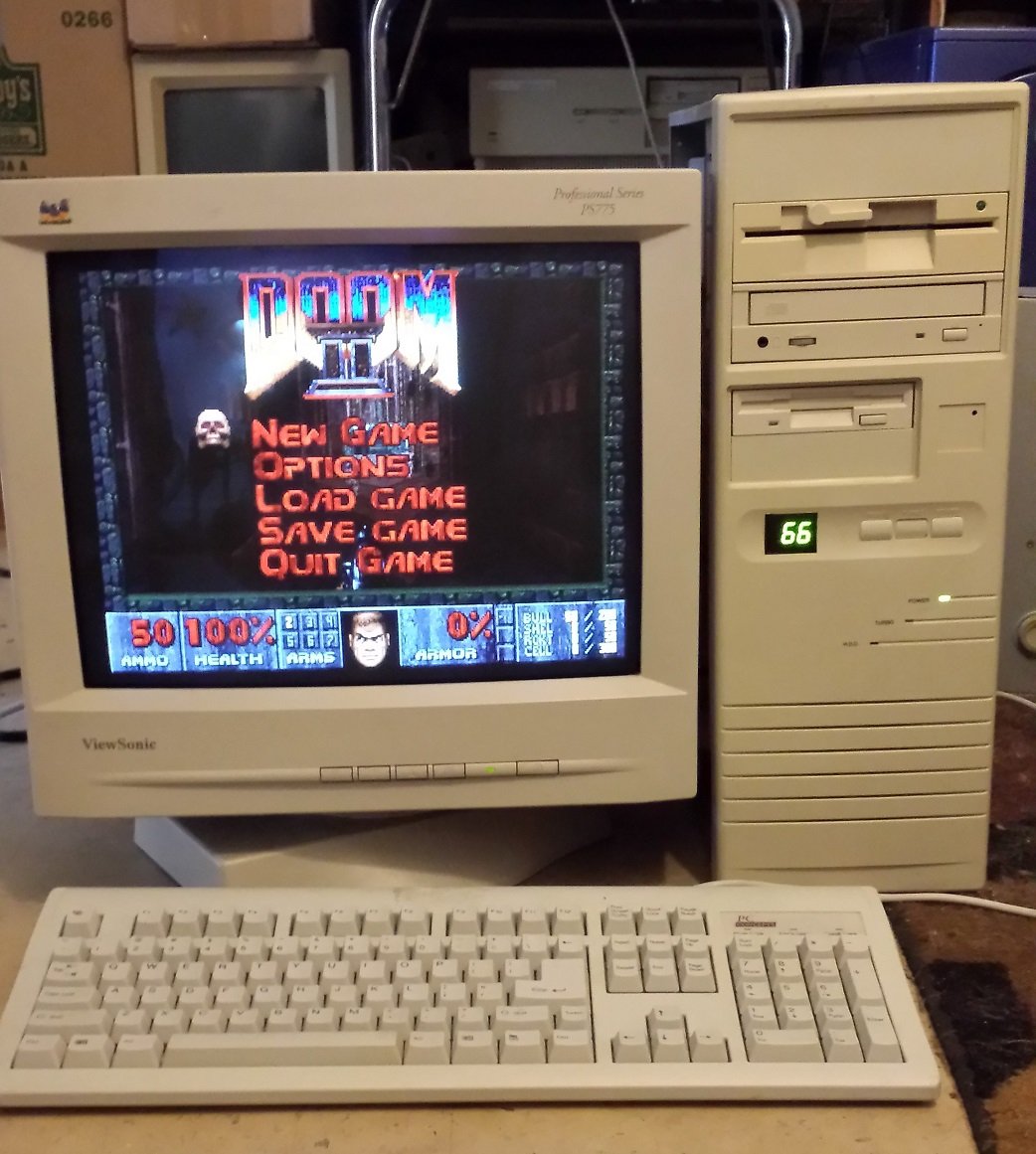 oneroncer's tweet photo. I've got my first PC when I was 10 in 1993. I've played a lot of games with this. I'll share all games I've played with this PC on this thread. #PC #pentium #486dx #90s #games https://t.co/rol6m2kfcM