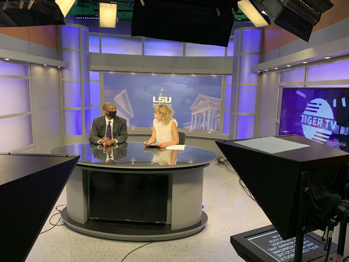 AbbiRochaTV's tweet photo. #HAPPENINGNOW @WFTate4 is interviewing with @lsutigertv @AllyArose108 about the start of a new semester, Hurricane Ida and campus safety. @LSU #LSUTTV https://t.co/bMhEDB0Mqu
