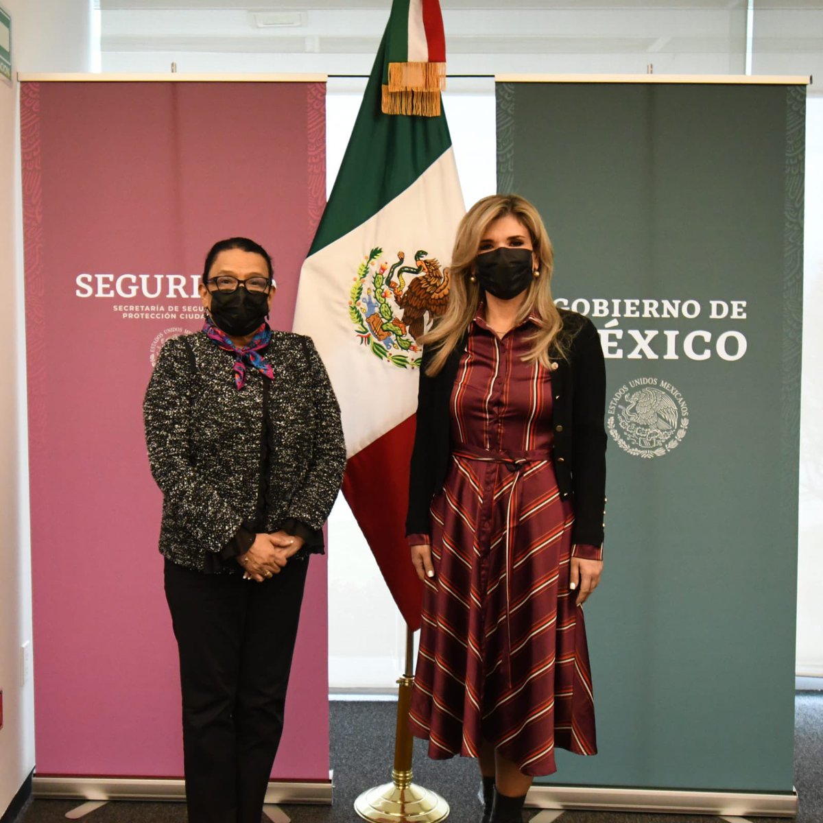 Claudia Pavlovich A. (@claudiapavlovic) on Twitter photo En reunión de trabajo con la Secretaria de Seguridad y Protección Ciudadana <a href="/rosaicela_/">Rosa Icela Rodríguez Velázquez</a> dimos seguimiento a las acciones que de manera coordinada realizamos los niveles de gobierno, ante los recientes hechos violentos registrados en Sonora. En reunión de trabajo con la Secretaria de Seguridad y Protección Ciudadana <a href="/rosaicela_/">Rosa Icela Rodríguez Velázquez</a> dimos seguimiento a las acciones que de manera coordinada realizamos los niveles de gobierno, ante los recientes hechos violentos registrados en Sonora.