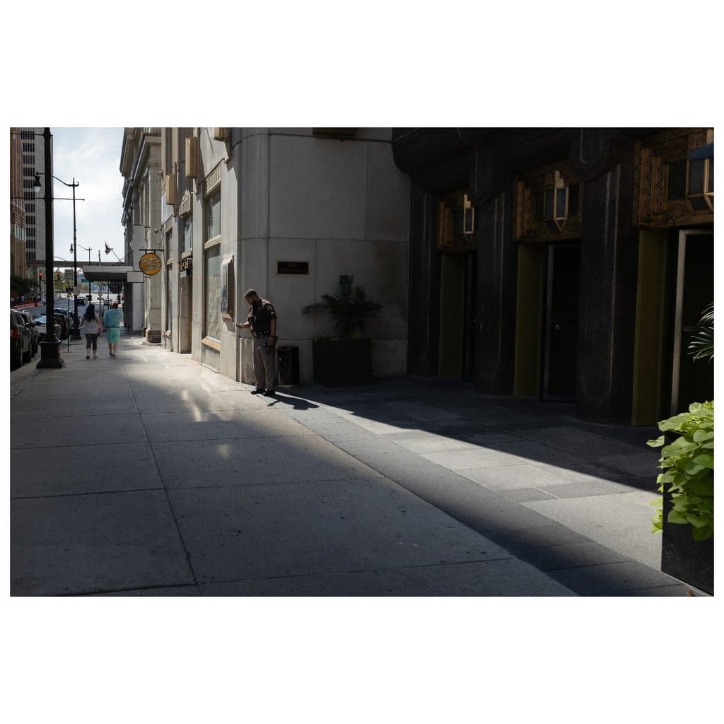 On the walk to the office
.
.
.
.
#streetphotography #everybodystreet #streetphotographer #embraceyourshadows #protectyourhighlights #frame #framez #frames #silhouettephotography #silhouette #lightandshadow #shadowphotography #shadowphoto #moodygram #moo… instagr.am/p/CTiz2efoNCV/