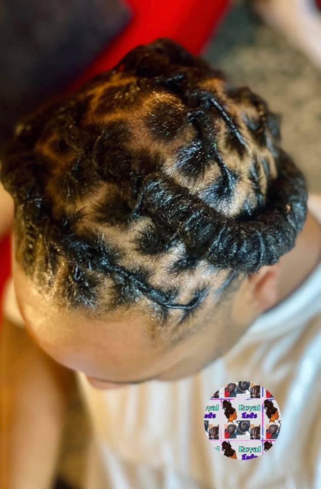 Royallocks12's tweet photo. Consistency Is More Important
 Than Perfection ☀️
#royallock #dreadlocks #hairstyle #memphis #retwist #neatparts #starterlocs https://t.co/ewNRfMx22x
